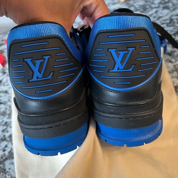 Men’s LV Sneakers - Picture 6 of 10
